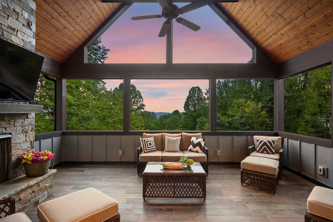 House in Laurel Park, North Carolina, United States 2 - 17835741