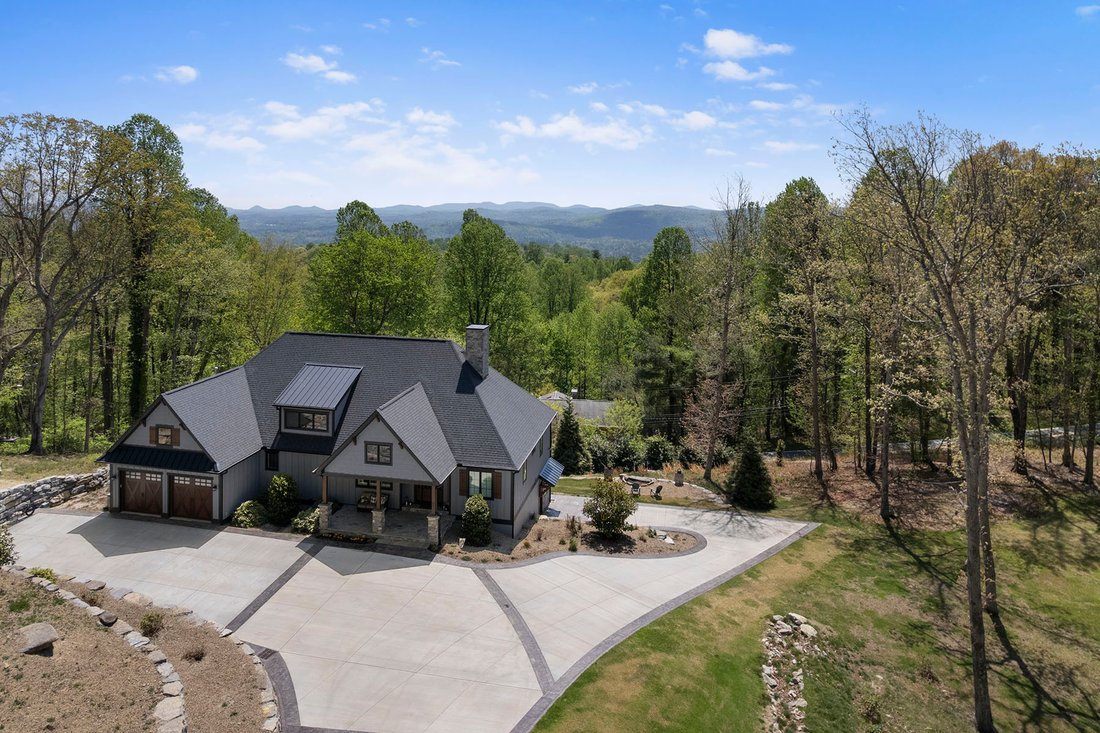House in Laurel Park, North Carolina, United States 1 - 17835741