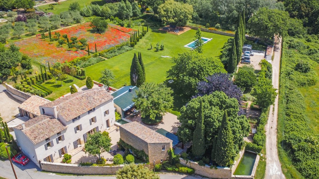 House in Vaugines, Provence-Alpes-Côte d'Azur, France 1 - 17524695