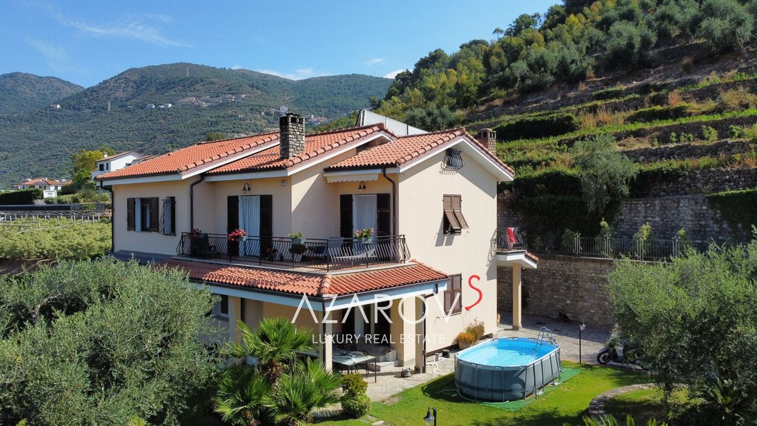 Villa in Riva Ligure, Liguria, Italy 1 - 12338132