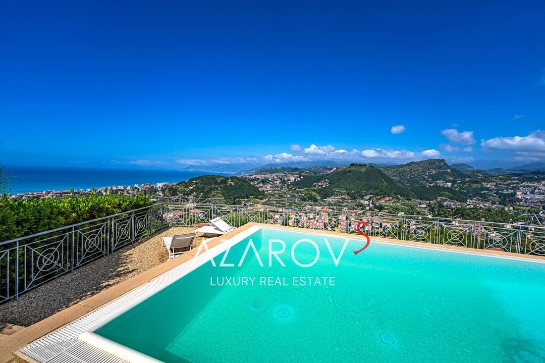 Villa in Bordighera, Liguria, Italy 1 - 14487208