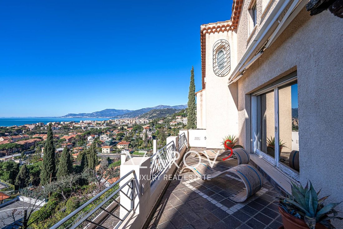 Villa in Bordighera, Liguria, Italy 4 - 13950922