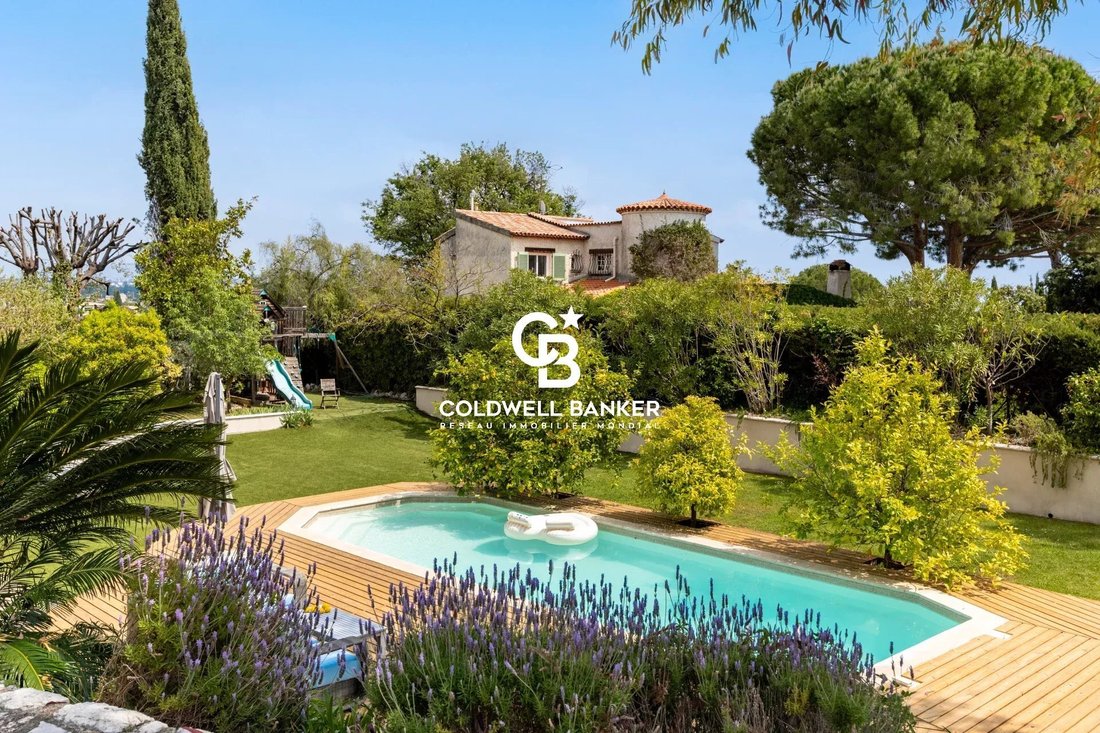 Villa in Saint-Paul-de-Vence, Provence-Alpes-Côte d'Azur, France 3 - 17837352