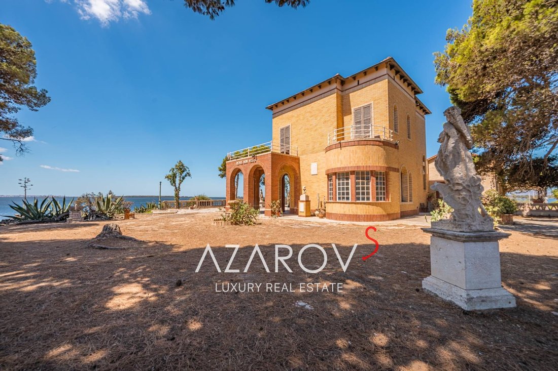 Villa in City Center, Trapani, Sicily 1 - 12338381