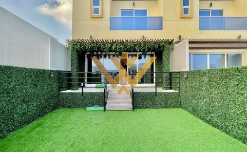 Townhouse in Al Furjan, Dubai, United Arab Emirates 1