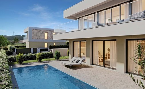 Villa in Famalicao, Leiria District, Portugal 1