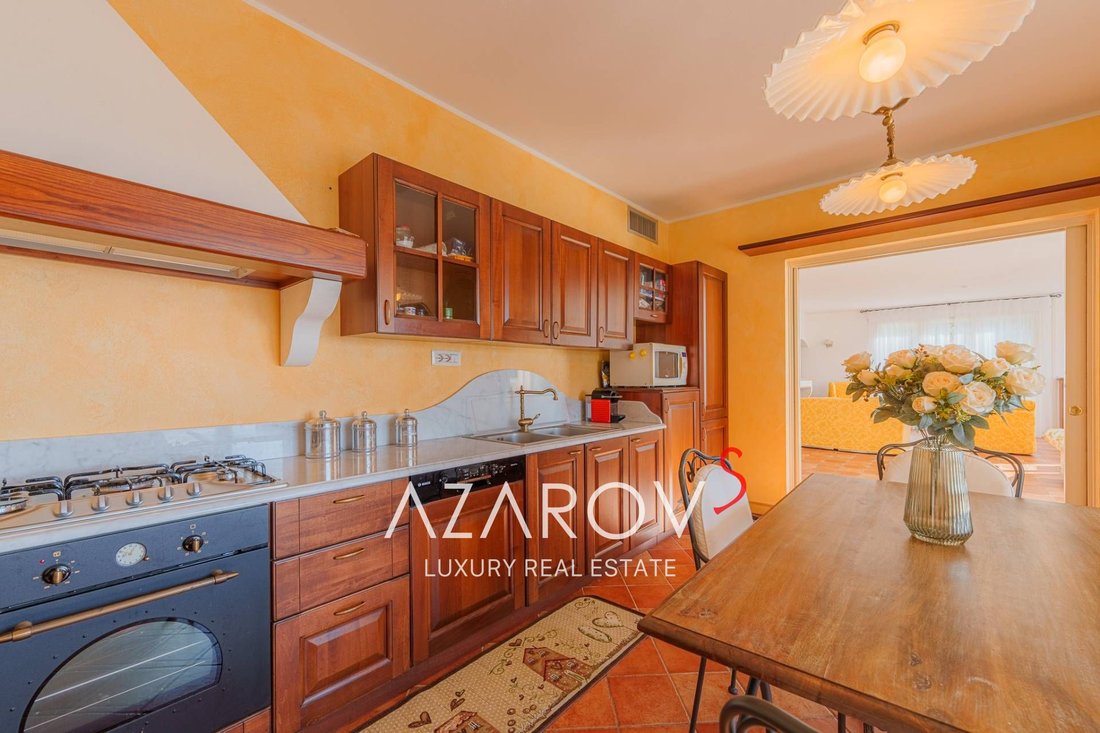 Villa in Bordighera, Liguria, Italy 5 - 13884377