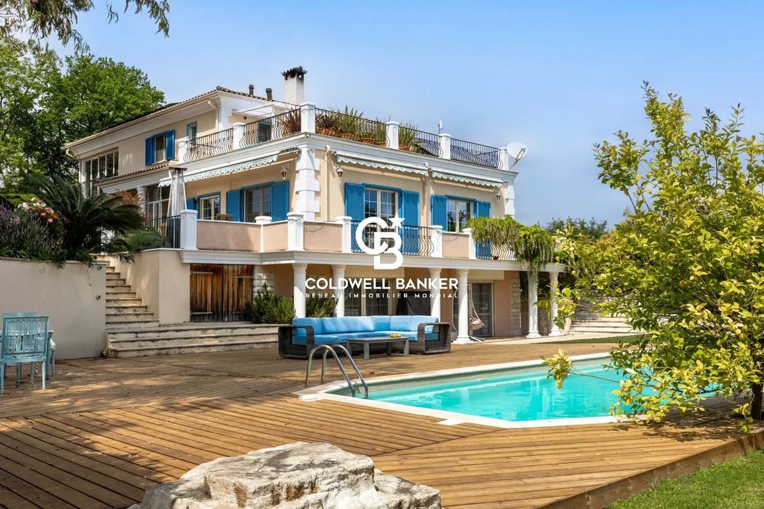 Villa in Saint-Paul-de-Vence, Provence-Alpes-Côte d'Azur, France 1 - 17837352