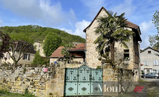 Magnificent Medieval Castle Overlooking The Lot Valley, With Swimming Pool, Outbuildings, Near Figea