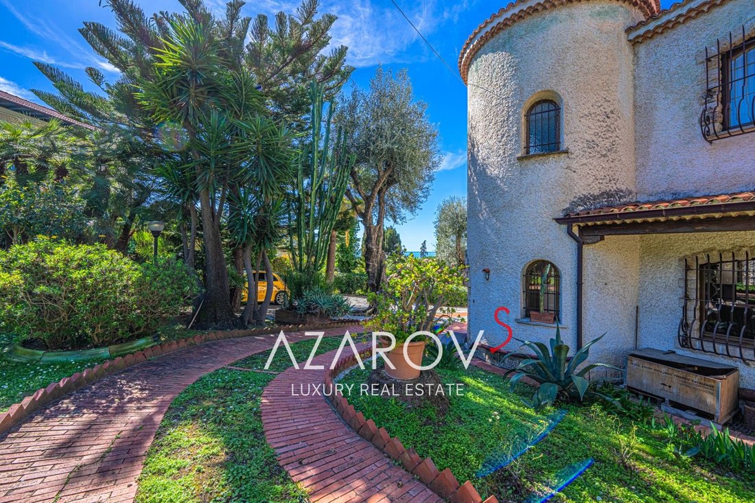 Villa in Bordighera, Liguria, Italy 4 - 13970544