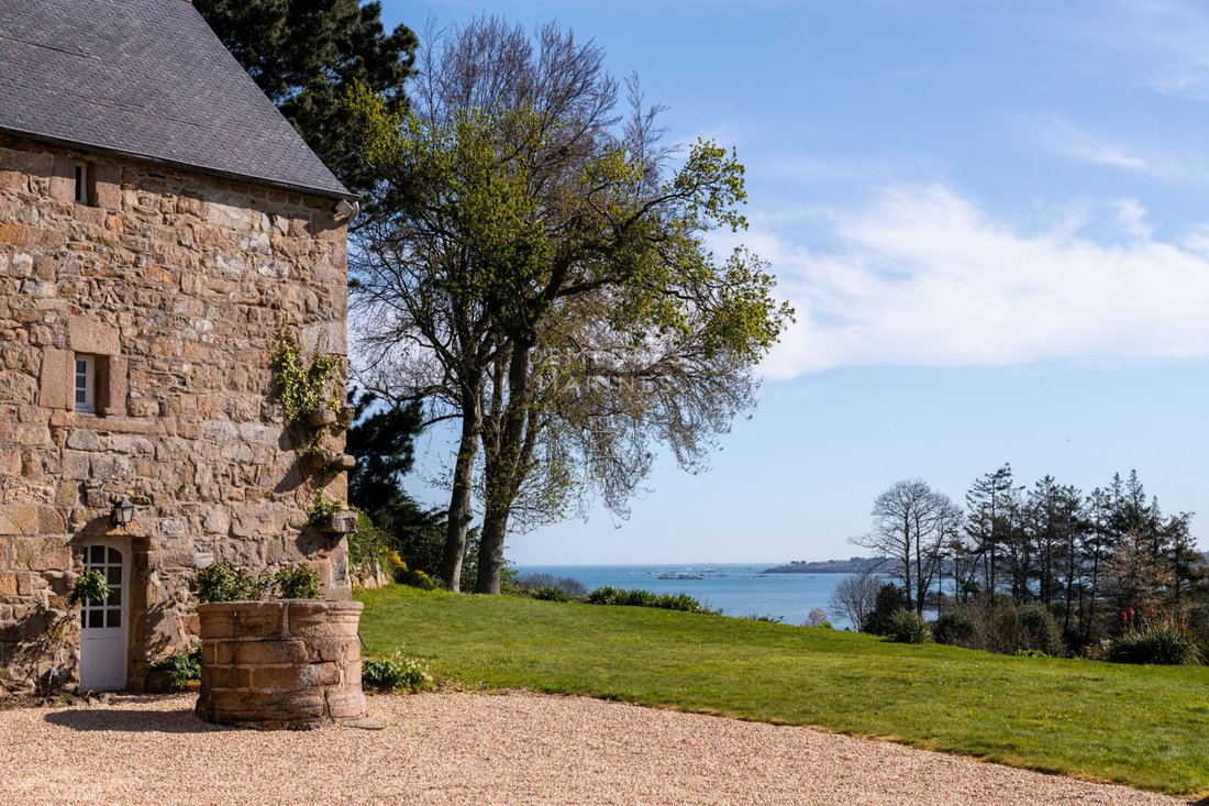 Castle in Plougrescant, Brittany, France 2 - 17837142
