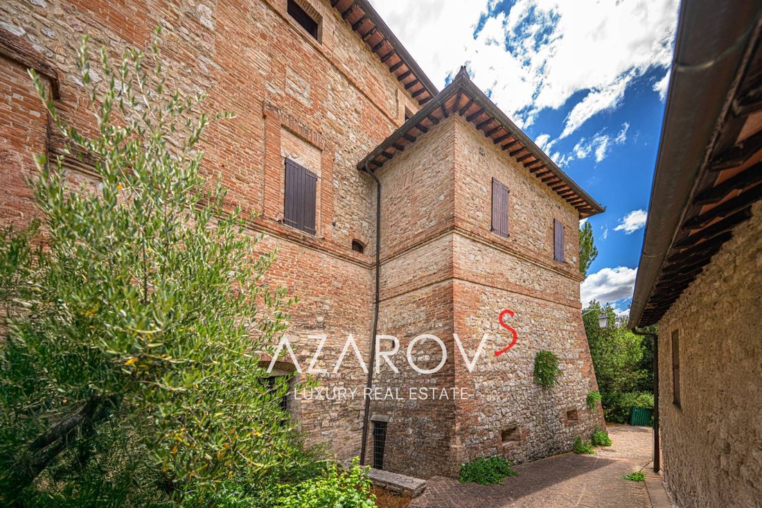 Villa in Corciano, Umbria, Italy 2 - 15949723