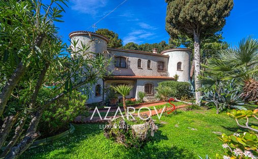 Villa in Bordighera, Liguria, Italy 1