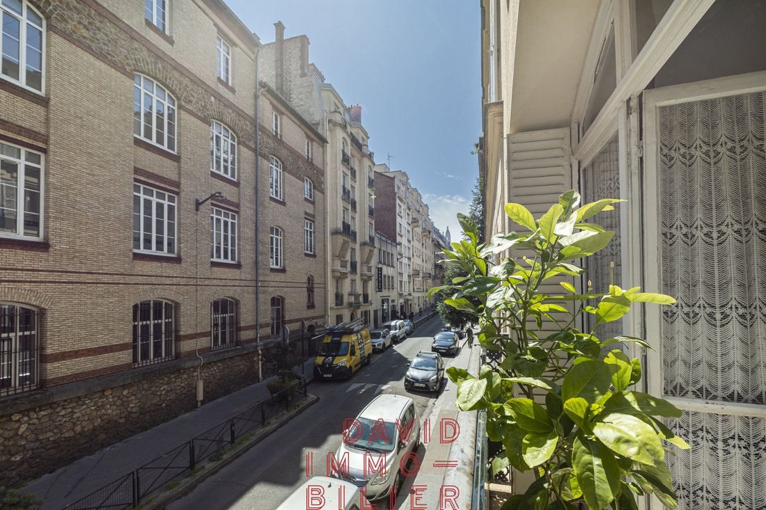 Apartment in Lorette-Martyrs, Paris 9e Arrondissement, Paris 2 - 17837206