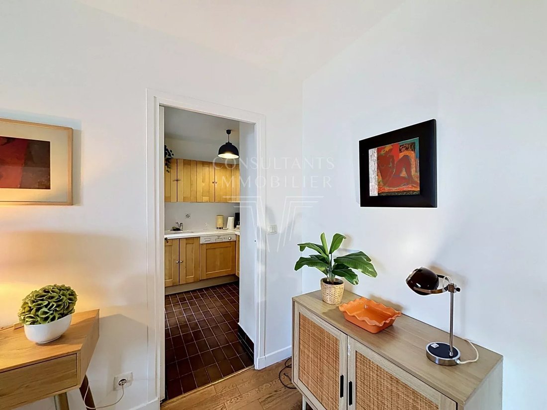 Apartment in Saint Thomas d'Aquin, Paris 7e Arrondissement, Paris 5 - 17836408