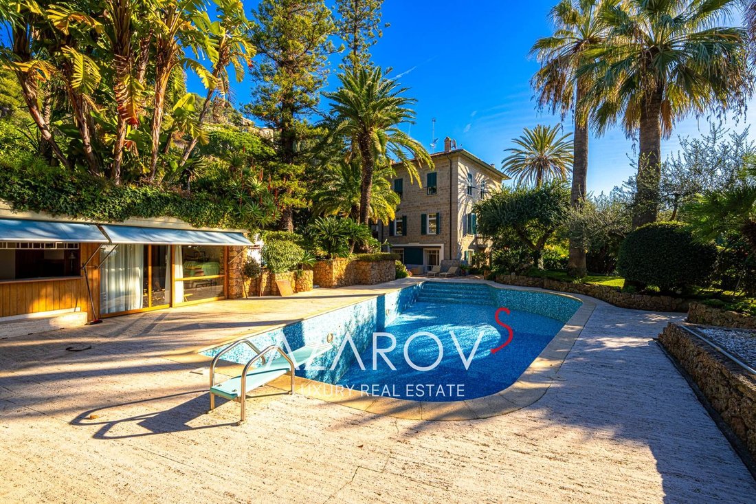 Villa in Bordighera, Liguria, Italy 1 - 13784529