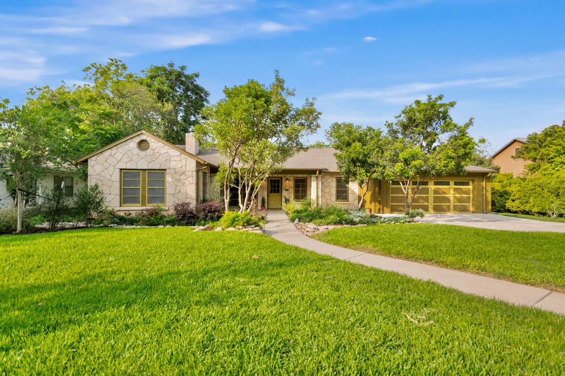 House in San Antonio, Texas, United States 2 - 17837650