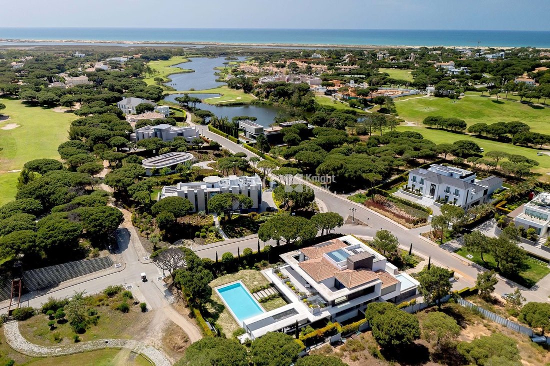 Villa in Quinta do Lago, Almancil, Portugal 2 - 17837855