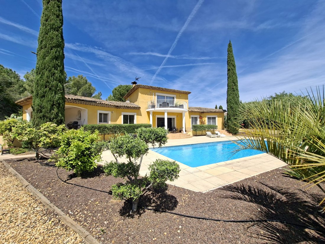 House in La Motte, Provence-Alpes-Côte d'Azur, France 1 - 17837214