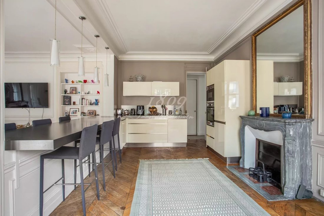 Apartment in Courcelles-Wagram, Paris 17e Arrondissement, Paris 3 - 17837254