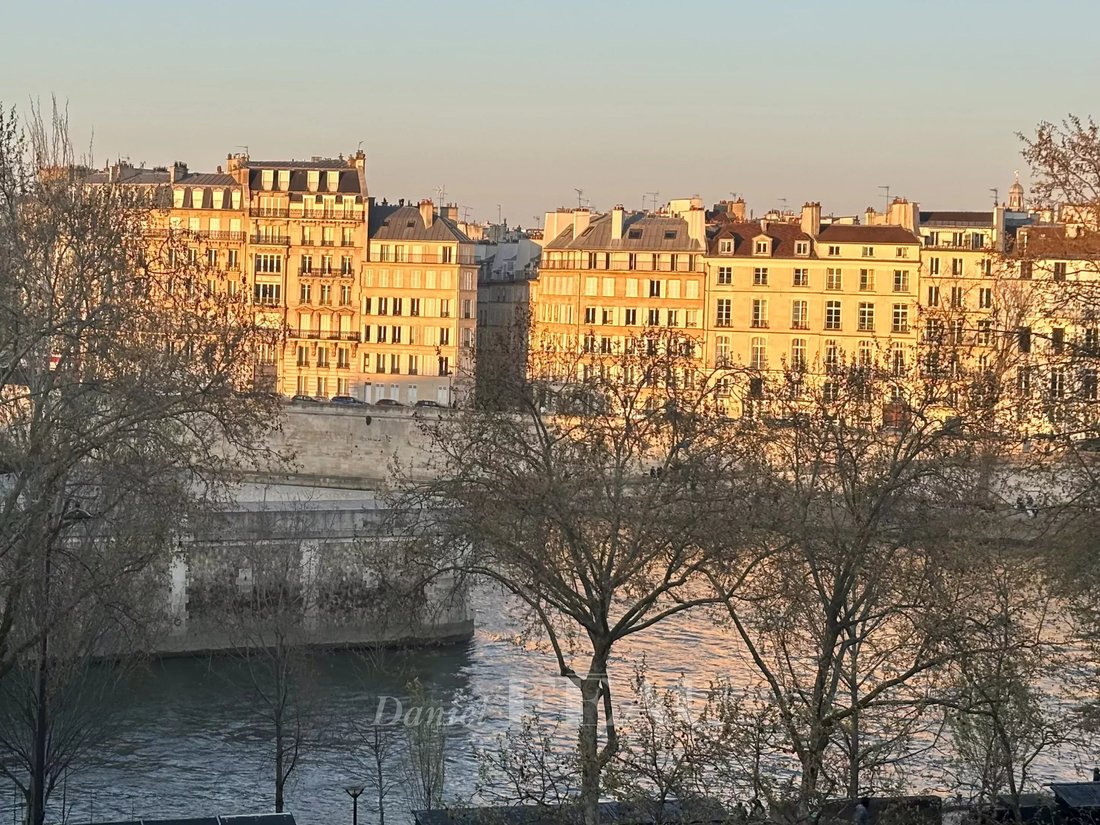 Apartment in Paris 5e Arrondissement, Paris, France 1 - 17837475