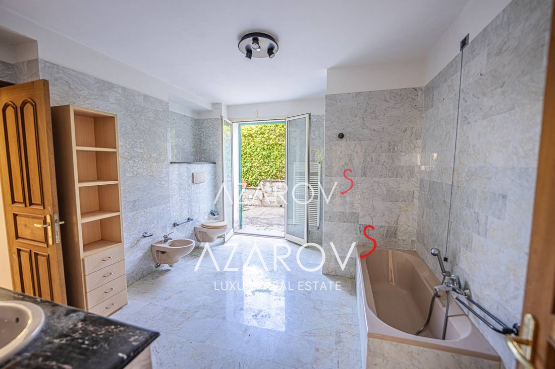 Villa in Bordighera, Liguria, Italy 5 - 12727186