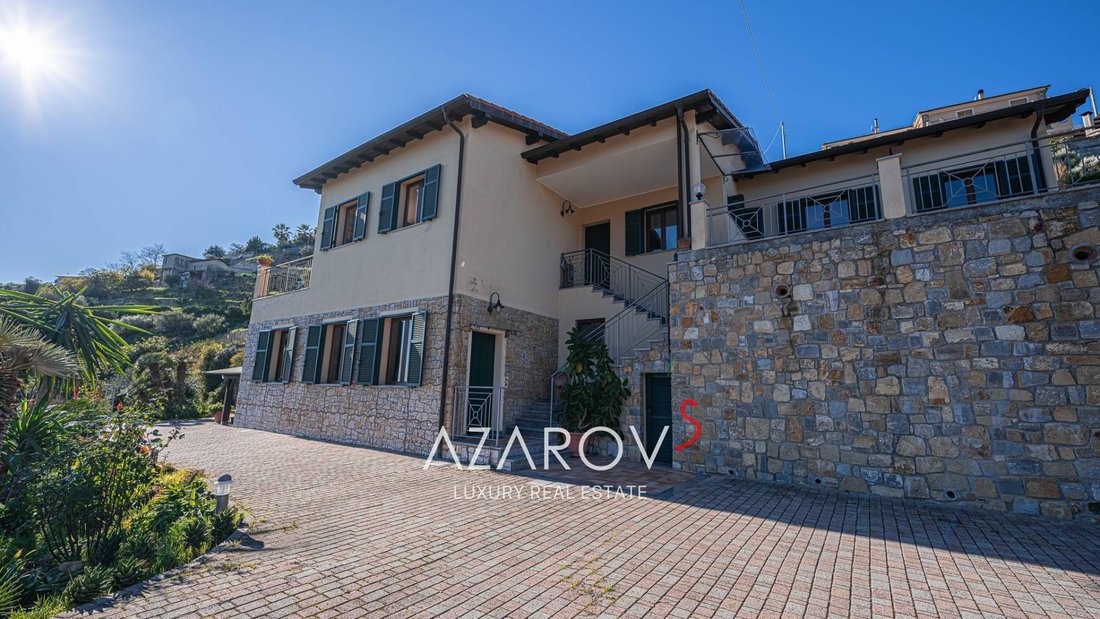 Villa in Bordighera, Liguria, Italy 1 - 12500096