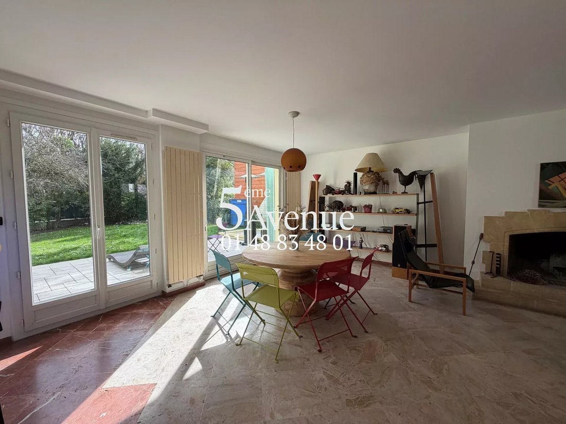 House in Leclerc, Joinville-le-Pont, France 3 - 16561994