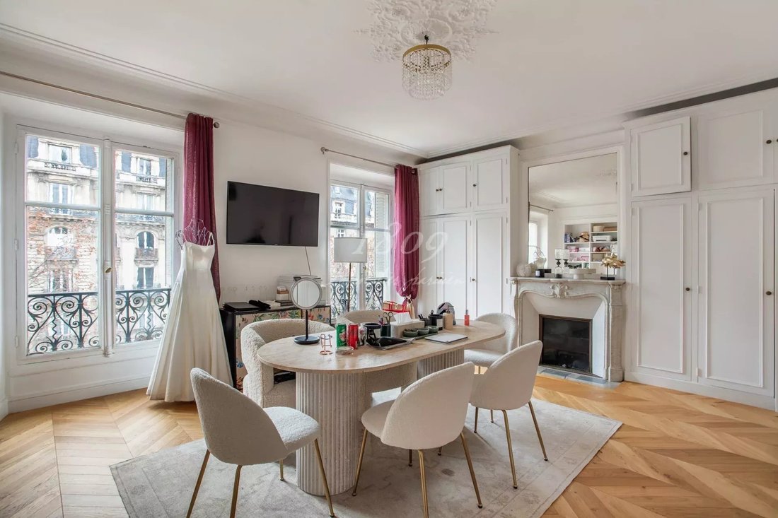 Apartment in Courcelles-Wagram, Paris 17e Arrondissement, Paris 4 - 17837254