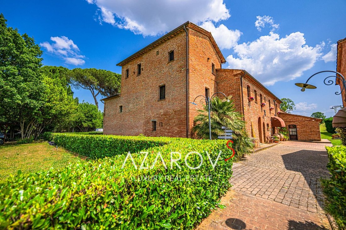 Villa in Castiglione del Lago, Umbria, Italy 5 - 15821141
