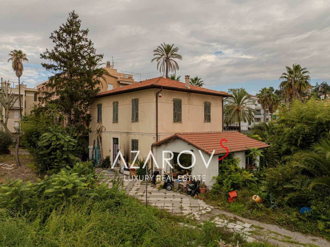 Villa in Bordighera, Liguria, Italy 1 - 14783952