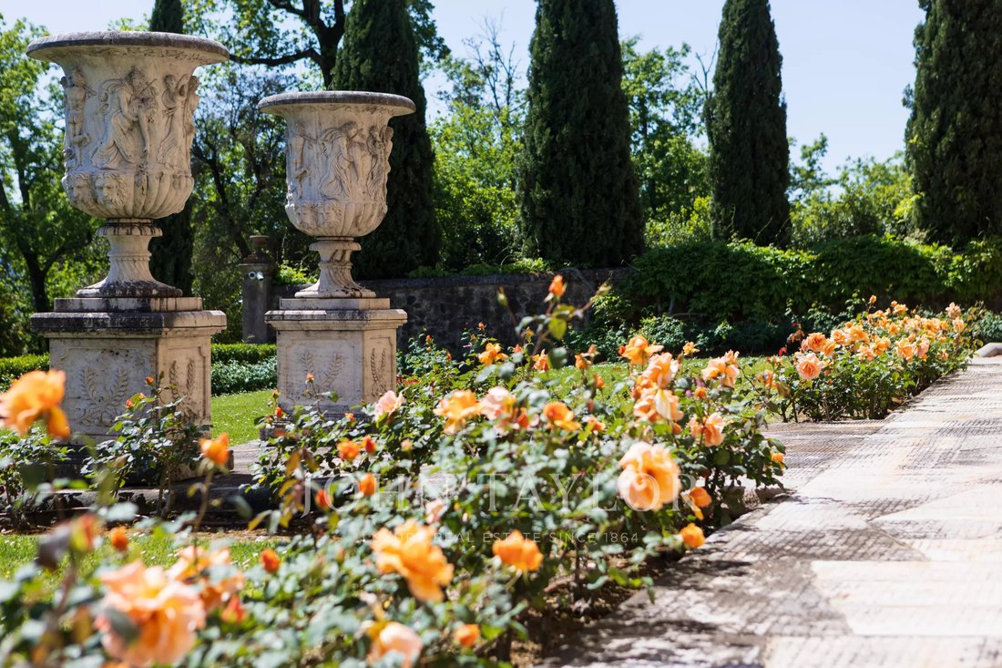 Villa in Historic Center, Lucca, Tuscany 4 - 17837526