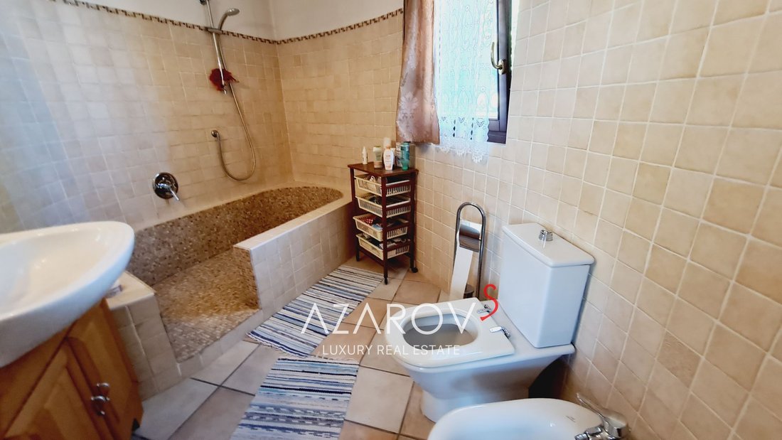Villa in Grimaldi di Ventimiglia, Ventimiglia, Liguria 3 - 12338032
