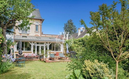 House in Centre Ville-Commerce, Enghien-les-Bains, France 1
