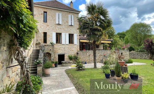 Magnificent Medieval Castle Overlooking The Lot Valley, With Swimming Pool, Outbuildings, Near Figea