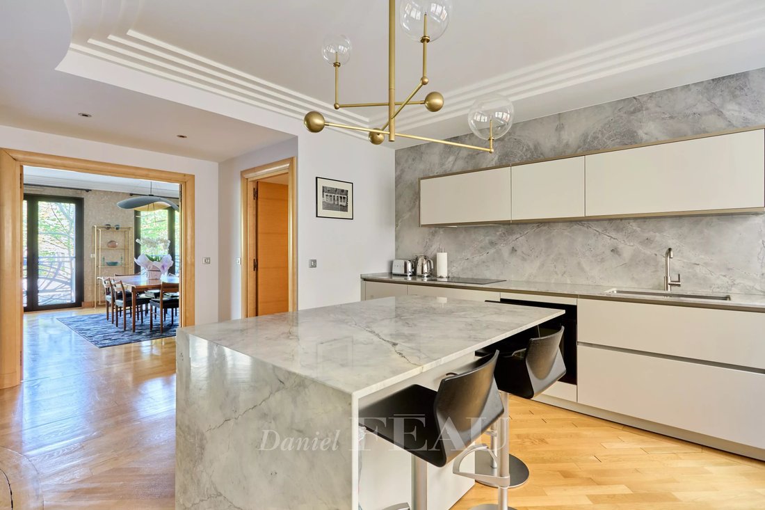 Apartment in Muette Nord, Paris 16e Arrondissement, Paris 3 - 17837413