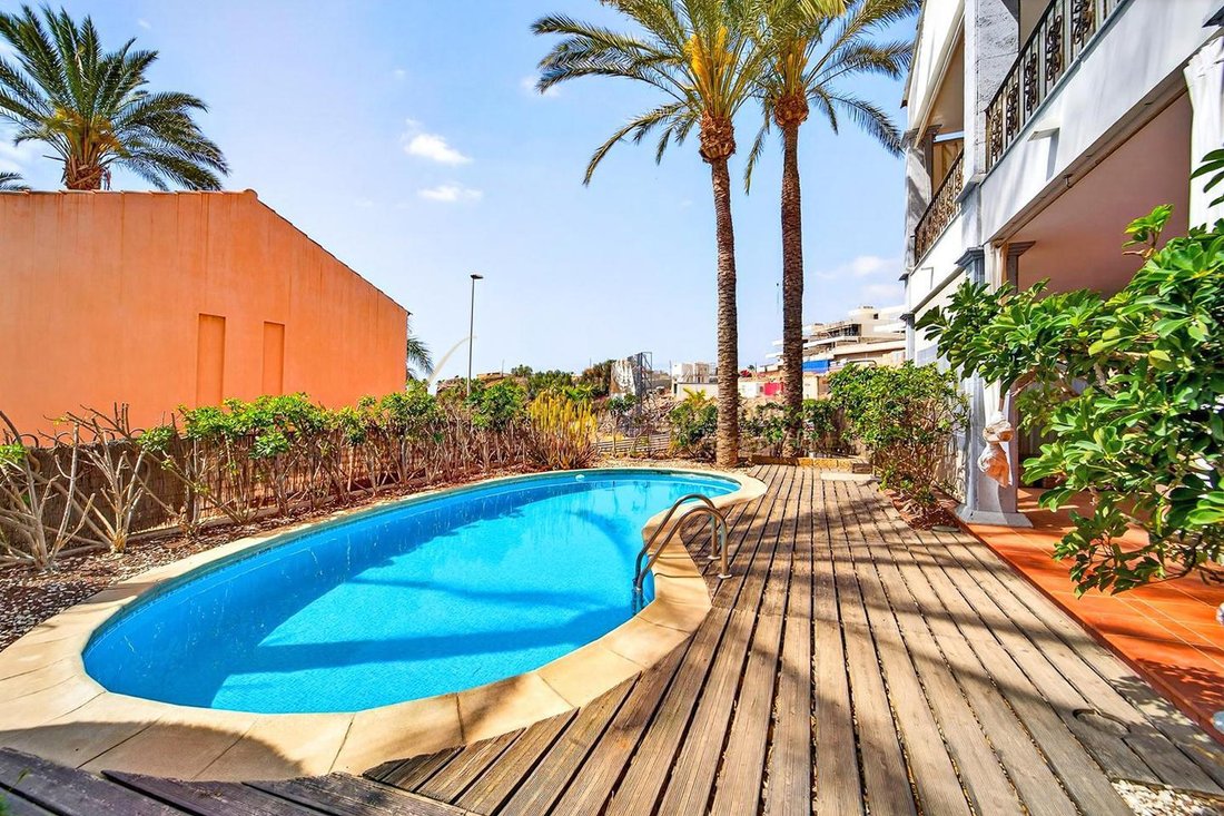 Villa in Los Cristianos, Canary Islands, Spain 5 - 17836810