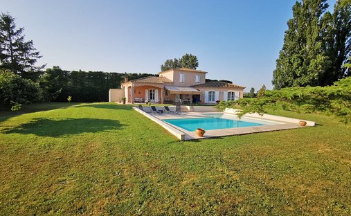 Villa a Roquemaure, Occitania, Francia 1