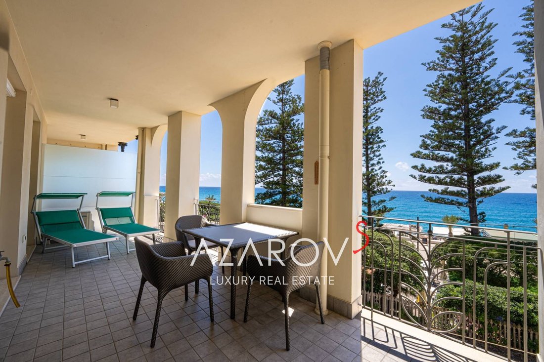 Apartment in Sasso di Bordighera, Bordighera, Liguria 1 - 14468969