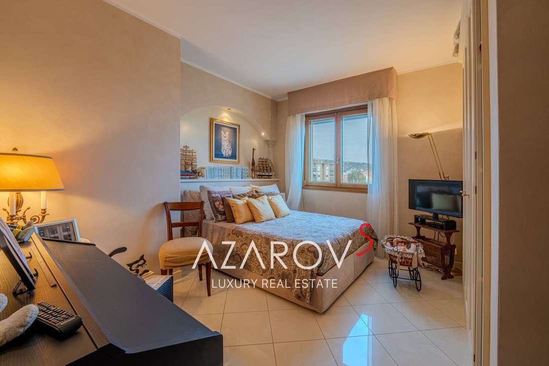 Villa in Vallecrosia, Liguria, Italy 2 - 14611467