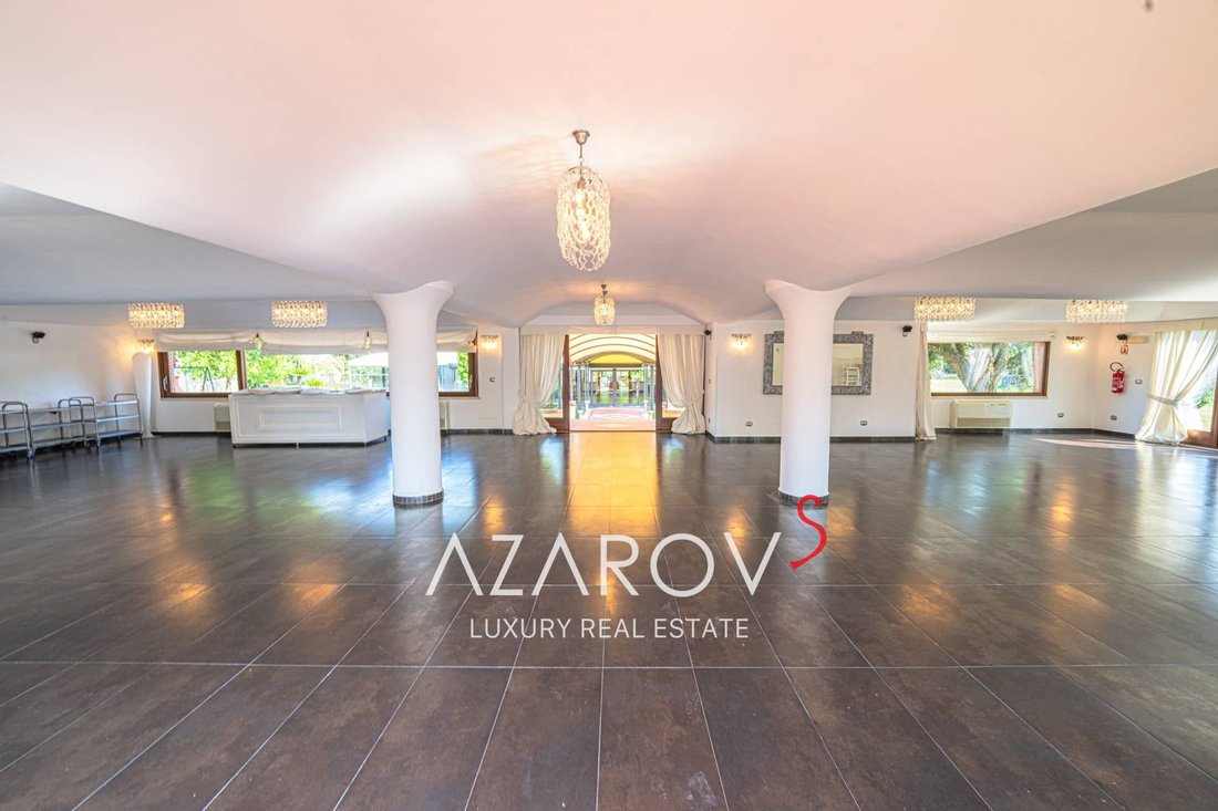 Villa in Historic Center, Latina, Lazio 2 - 15859408