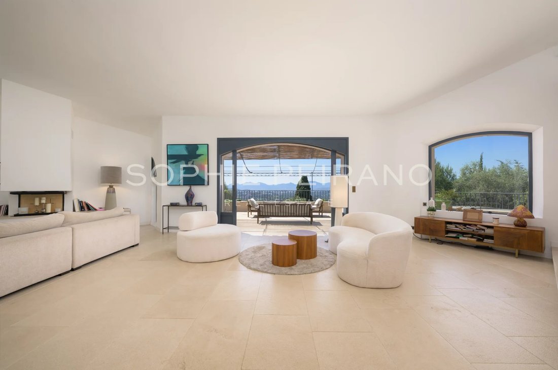 Villa in Mougins, Provence-Alpes-Côte d'Azur, France 3 - 17837485