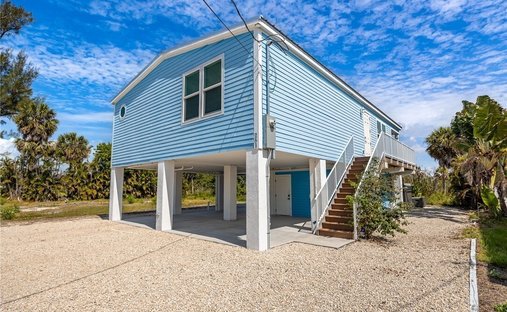 House in Fort Myers Beach, Florida, United States 1