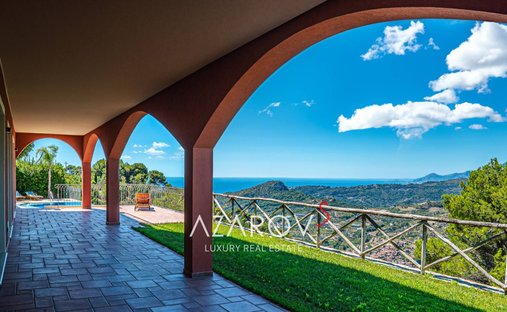 Villa in Vallebona, Liguria, Italy 1