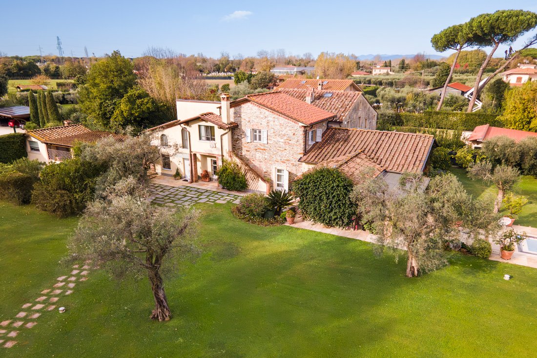 Country House in Center, Forte dei Marmi, Tuscany 4 - 17836279