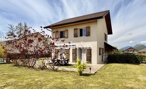 House in Chilly, Auvergne-Rhône-Alpes, France 1