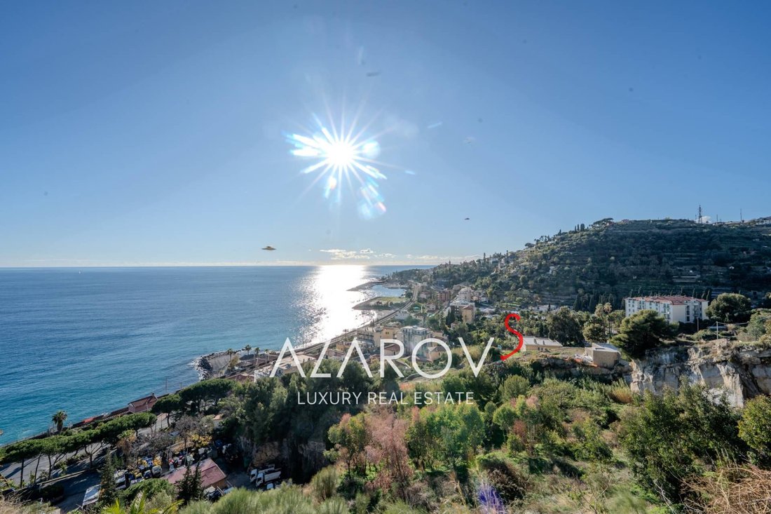 Villa in Bordighera, Liguria, Italy 1 - 16952675