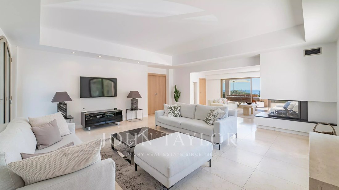 Villa in Èze, Provence-Alpes-Côte d'Azur, France 4 - 17837279