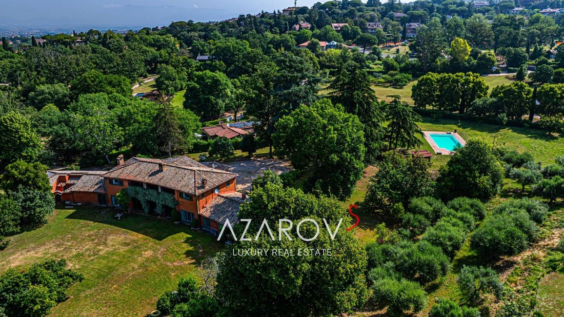 Villa in Center, Grottaferrata, Lazio 1 - 15809403