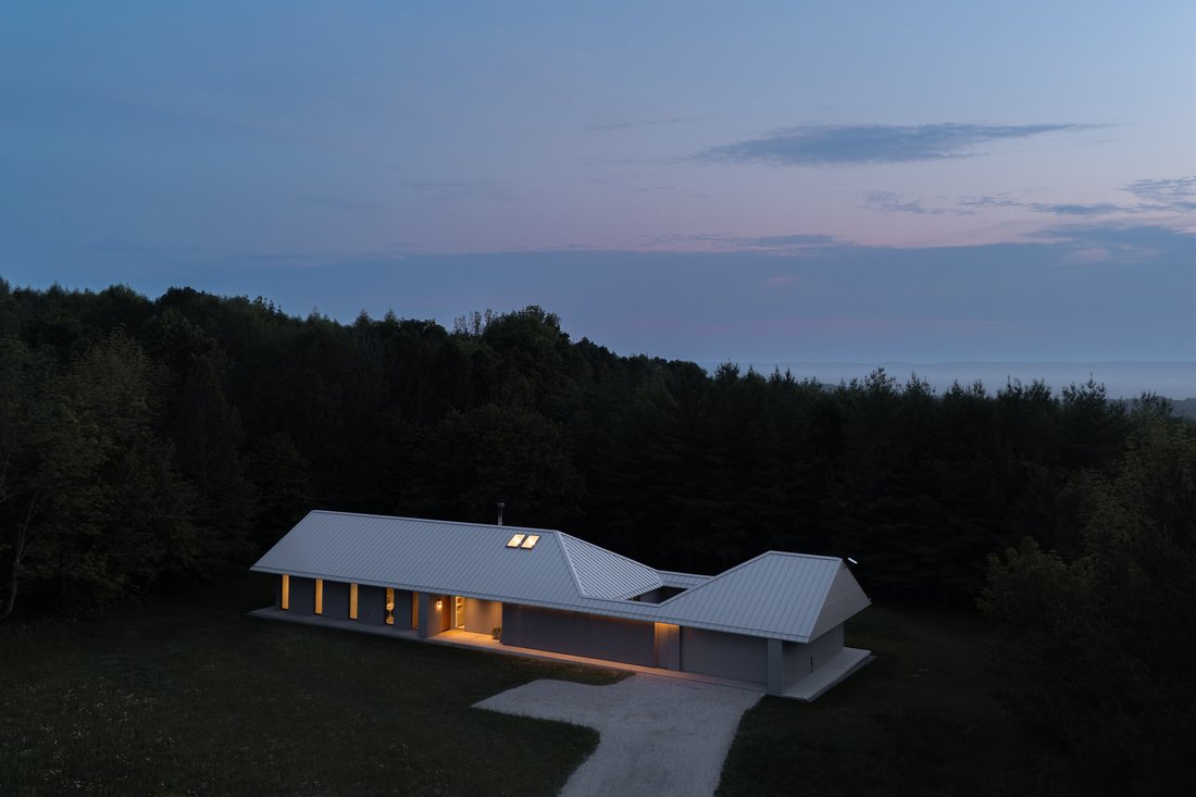 House in Clarksburg, Ontario, Canada 2 - 13763734